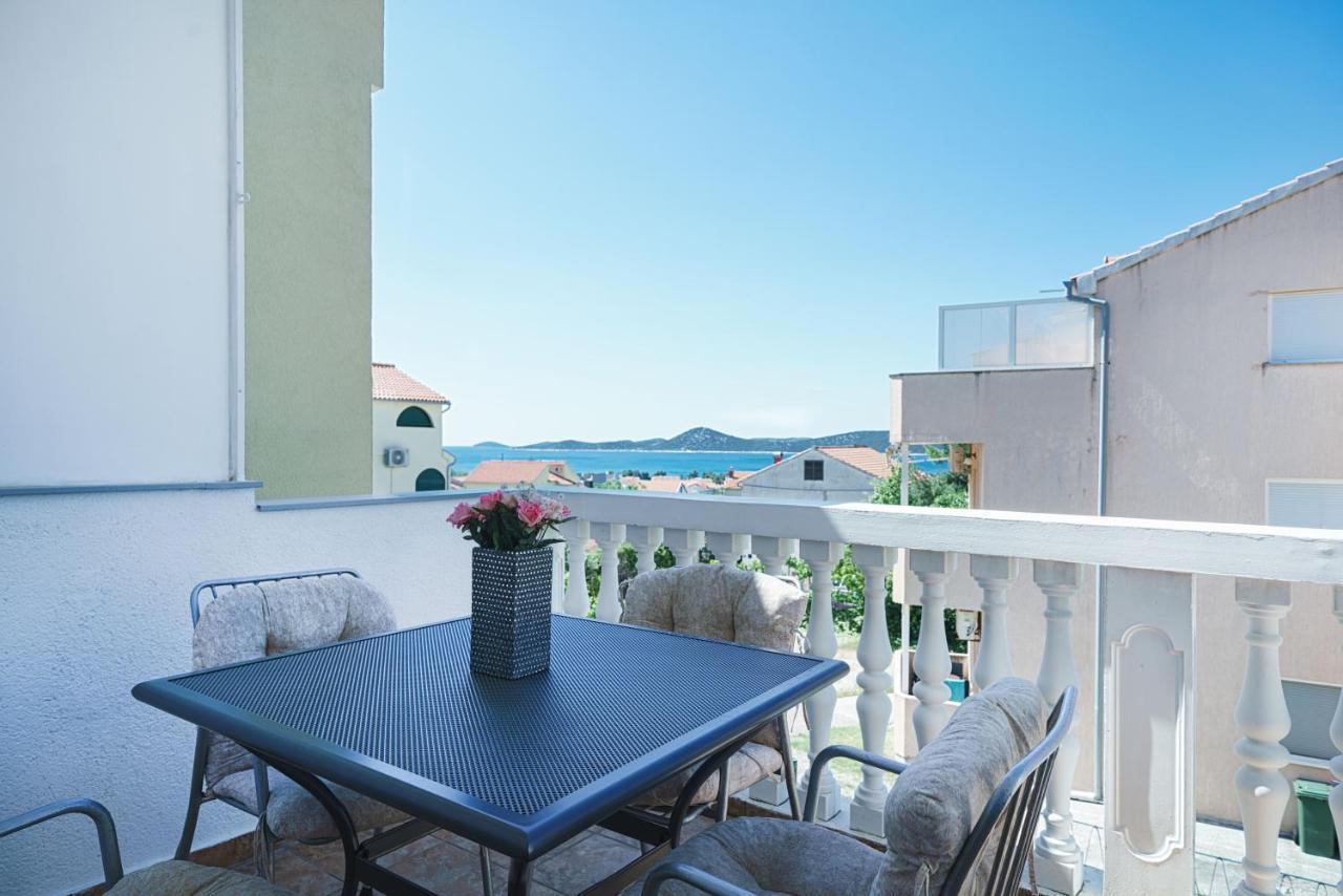 Apartmani Krizanovic Vodice Buitenkant foto