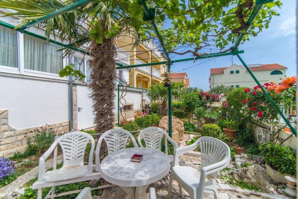 Apartmani Krizanovic Vodice Buitenkant foto