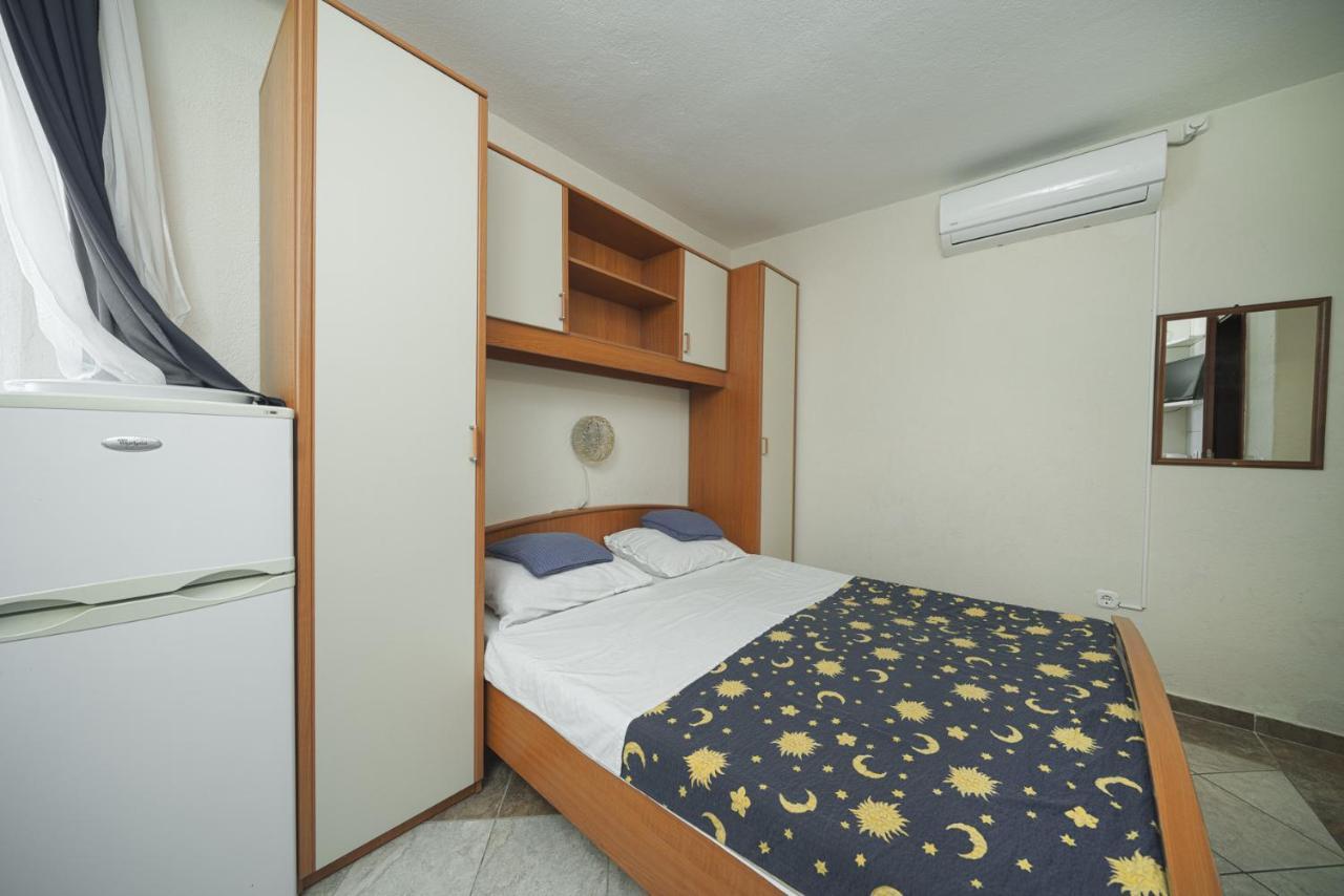Apartmani Krizanovic Vodice Buitenkant foto