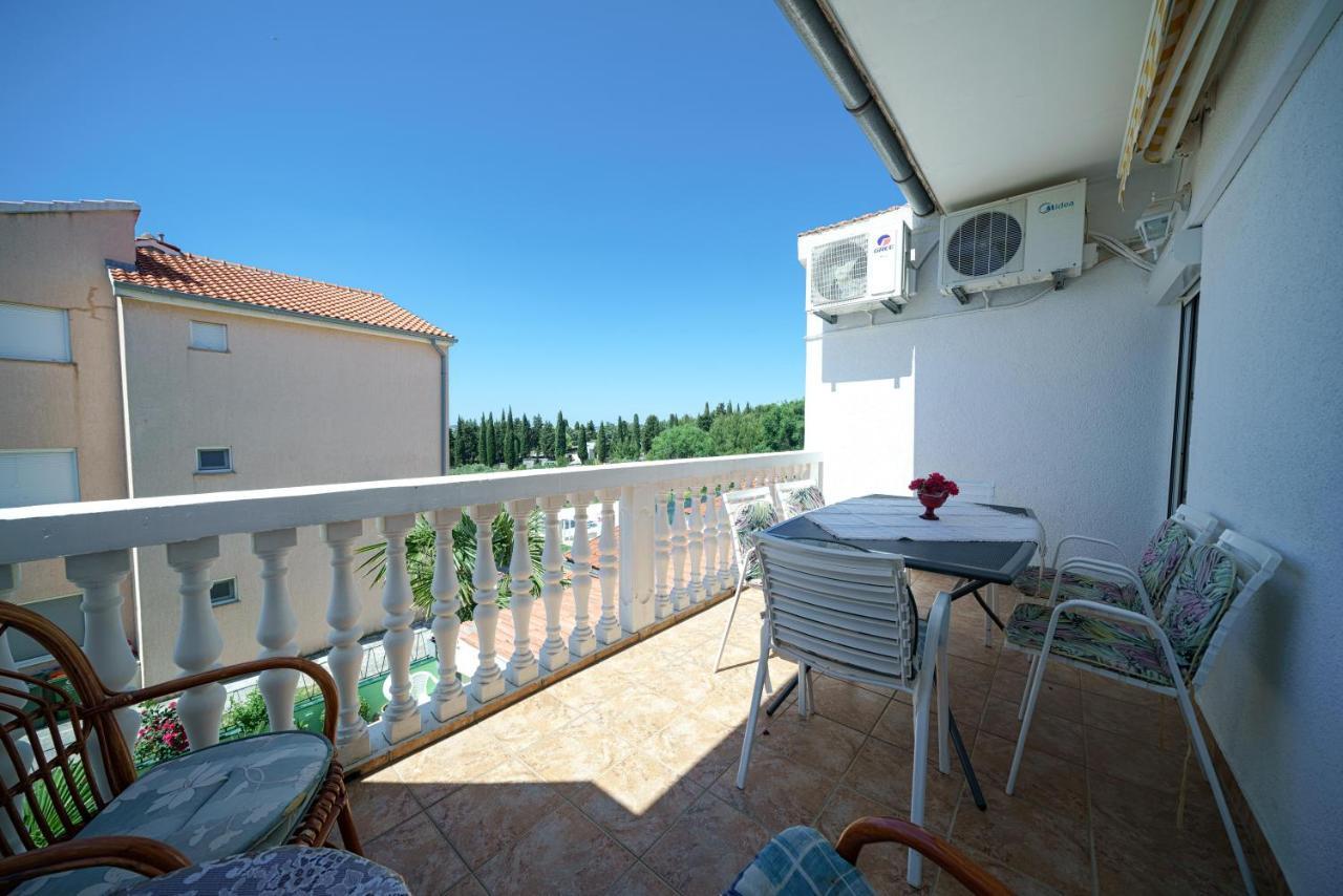 Apartmani Krizanovic Vodice Buitenkant foto