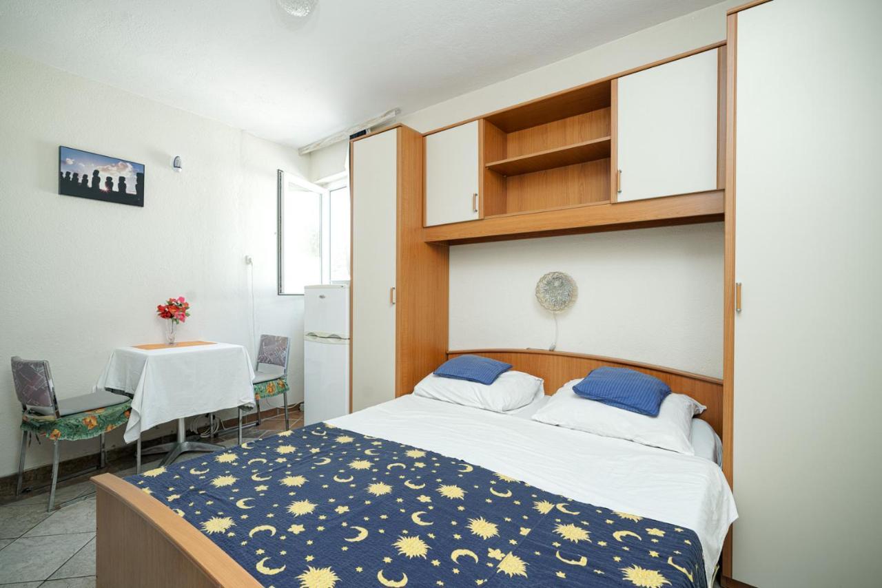 Apartmani Krizanovic Vodice Buitenkant foto