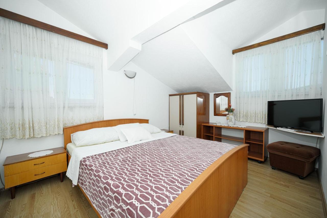 Apartmani Krizanovic Vodice Buitenkant foto