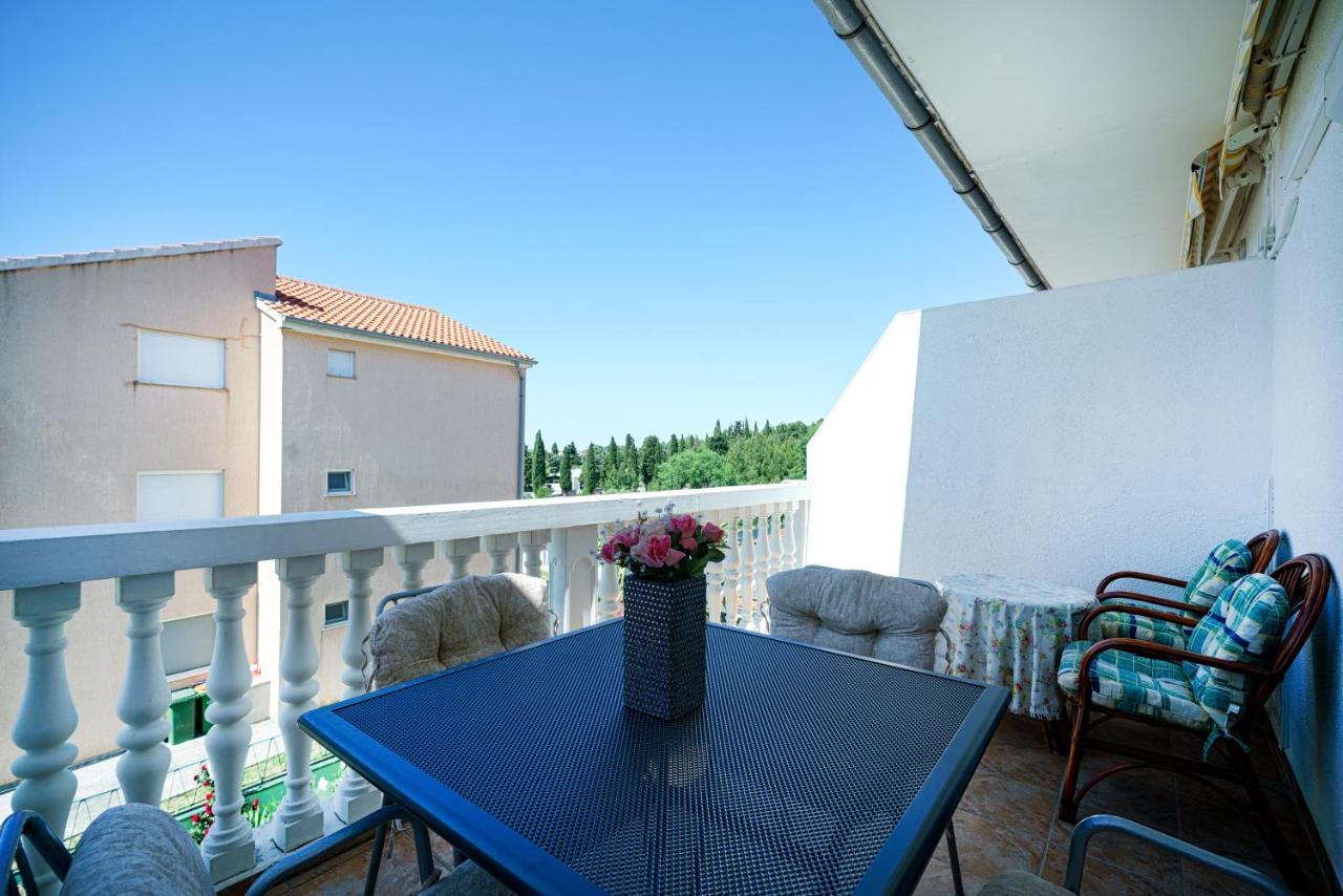 Apartmani Krizanovic Vodice Buitenkant foto